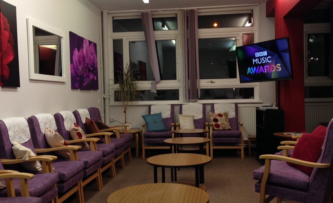 Communal room that Axis helped to transform on the Croydon contract