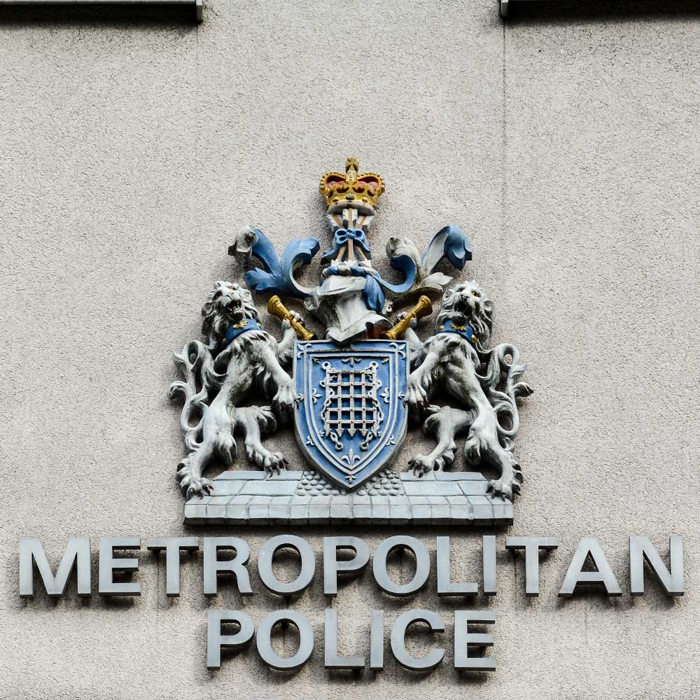 Metrapolitan police sign